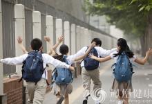 華人小學書包過重影響發育？馬來西亞教育部介入調查