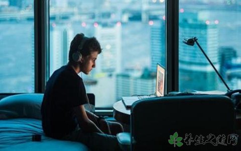 戒網癮死亡 網癮危害到底有哪些