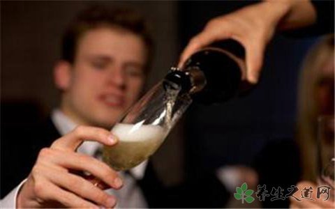 醉酒后與狗對罵 喝醉酒有哪些危害
