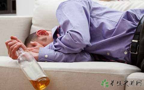 醉酒后與狗對罵 喝醉酒有哪些危害