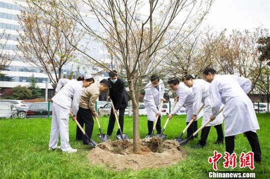 男子罹患多種疾病 同時換心臟和主動脈獲新生 男子罹患多種疾病 同時換心臟和主動脈獲新生