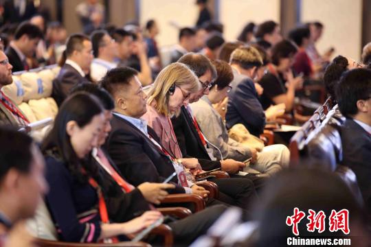 博鰲亞洲論壇全球健康論壇大會啟幕 陳馮富珍任大會主席-易網健康<a href=http://www.aoa7937.com/jkys/ target=_blank class=infotextkey>養生</a>網 博鰲亞洲論壇全球健康論壇大會啟幕 陳馮富珍任大會主席