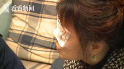 曝光:重慶原辰整形醫(yī)院把人眼睛整失明了 賠償問(wèn)題分歧大-易網(wǎng)<a href=http://www.aoa7937.com/ target=_blank class=infotextkey>健康養(yǎng)生</a>網(wǎng) 曝光:重慶原辰整形醫(yī)院把人眼睛整失明了 賠償問(wèn)題分歧大