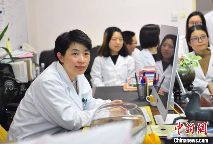 中國專家最新研究:加入傳統藥物破直腸癌新輔助放化療“瓶頸”-易網健康<a href=http://www.aoa7937.com/jkys/ target=_blank class=infotextkey>養生</a>網 中國專家最新研究:加入傳統藥物破直腸癌新輔助放化療“瓶頸”