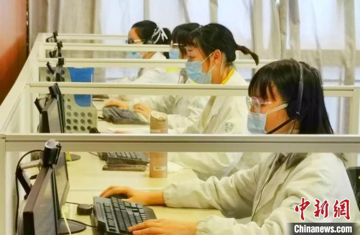 多地試水網上看病報銷 “互聯網+醫療”破解看病難-易網健康養生網 多地試水網上看病報銷 “互聯網+醫療”破解看病難