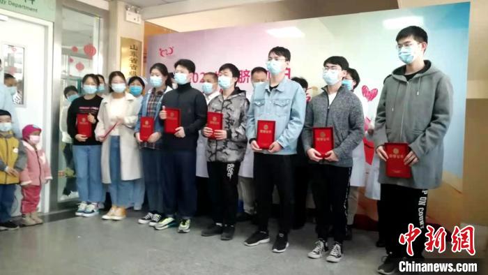 山東省臍血庫臍帶血應用達5800余例 救治5000余人-易網健康<a href=http://www.aoa7937.com/jkys/ target=_blank class=infotextkey>養生</a>網 山東省臍血庫臍帶血應用達5800余例 救治5000余人