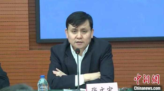 張文宏:新發病例印證今年冬春季疫情風險存在-易網健康<a href=http://www.aoa7937.com/jkys/ target=_blank class=infotextkey>養生</a>網 張文宏:新發病例印證今年冬春季疫情風險存在