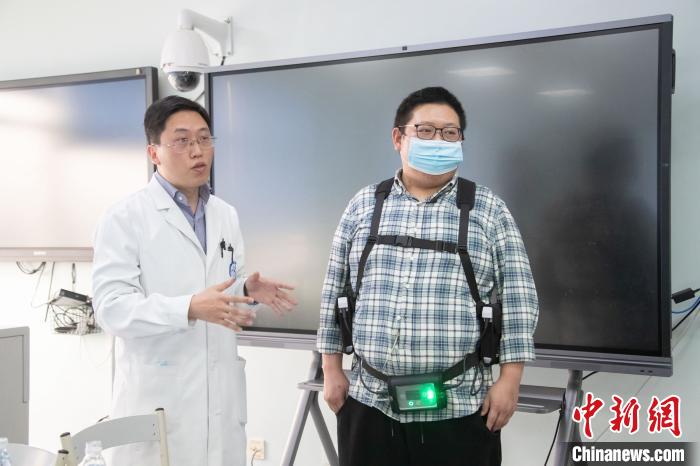 四川首例第三代植入式磁液懸浮人工心臟患者順利出院-易網(wǎng)健康<a href=http://www.aoa7937.com/jkys/ target=_blank class=infotextkey>養(yǎng)生</a>網(wǎng) 四川首例第三代植入式磁液懸浮人工心臟患者順利出院