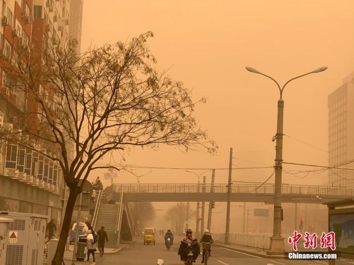 沙塵來襲!出門如何做好個人防護?口罩怎么挑?-易網健康養生網 沙塵來襲!出門如何做好個人防護?口罩怎么挑?
