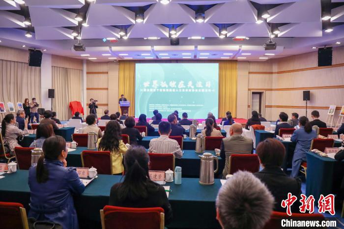 浙江設(shè)立孤獨(dú)癥研究專(zhuān)項(xiàng)基金 首批籌集資金1000萬(wàn)元-易網(wǎng)健康<a href=http://www.aoa7937.com/jkys/ target=_blank class=infotextkey>養(yǎng)生</a>網(wǎng) 浙江設(shè)立孤獨(dú)癥研究專(zhuān)項(xiàng)基金 首批籌集資金1000萬(wàn)元