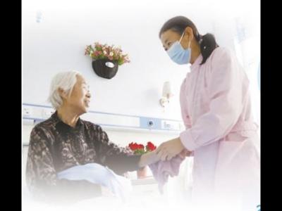 “長(zhǎng)護(hù)險(xiǎn)”讓養(yǎng)老更有保障（民生視線）