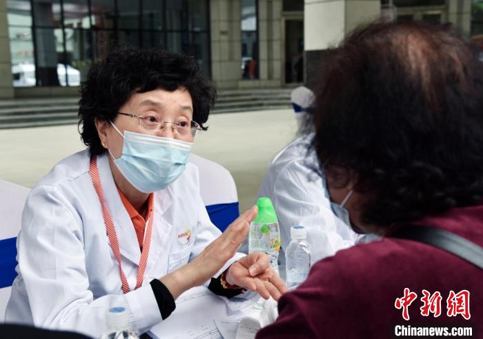 “健康中國”MMC西部行啟動 聚焦基層慢病管理分級診療-易網健康<a href=http://www.aoa7937.com/jkys/ target=_blank class=infotextkey>養生</a>網 “健康中國”MMC西部行啟動 聚焦基層慢病管理分級診療