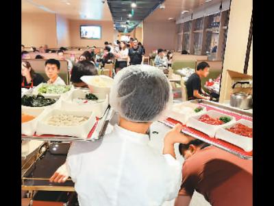 你打卡過“網(wǎng)紅餐廳”嗎？（網(wǎng)上中國）