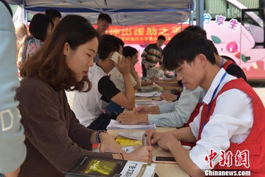 中國無償獻血居全球前列你曾為愛伸出手臂嗎？