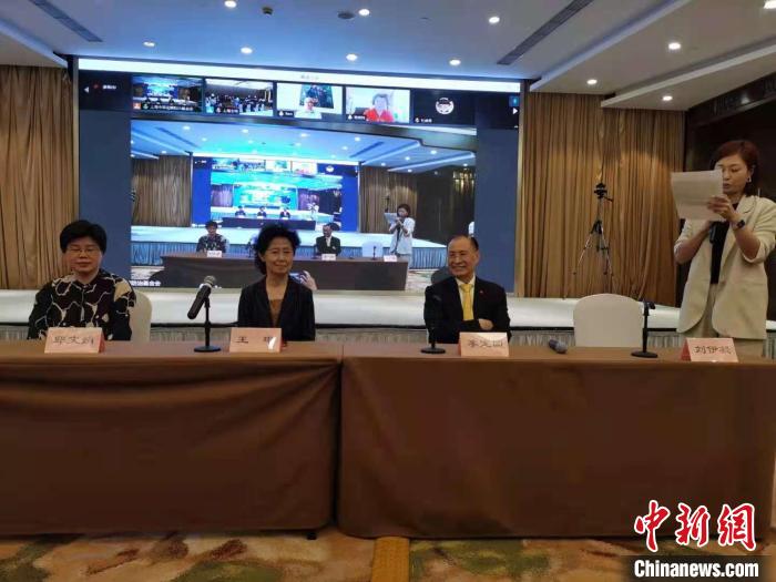 中國已上市罕見病藥物70余種 “孤兒藥”步入上市快車道-易網健康<a href=http://www.aoa7937.com/jkys/ target=_blank class=infotextkey>養生</a>網 中國已上市罕見病藥物70余種 “孤兒藥”步入上市快車道