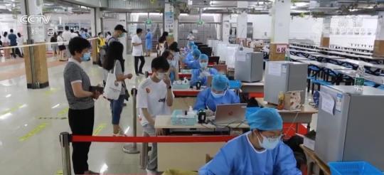 接種新冠疫苗在本輪疫情中起到明顯作用,哪些人群可接種第三針疫苗?-易網(wǎng)健康<a href=http://www.aoa7937.com/jkys/ target=_blank class=infotextkey>養(yǎng)生</a>網(wǎng) 接種新冠疫苗在本輪疫情中起到明顯作用,哪些人群可接種第三針疫苗?