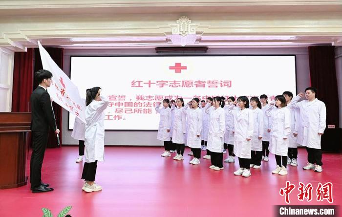 登記遺體捐獻志愿者超兩萬 吉林首設遺體捐獻接受站-易網健康<a href=http://www.aoa7937.com/jkys/ target=_blank class=infotextkey>養生</a>網 登記遺體捐獻志愿者超兩萬 吉林首設遺體捐獻接受站