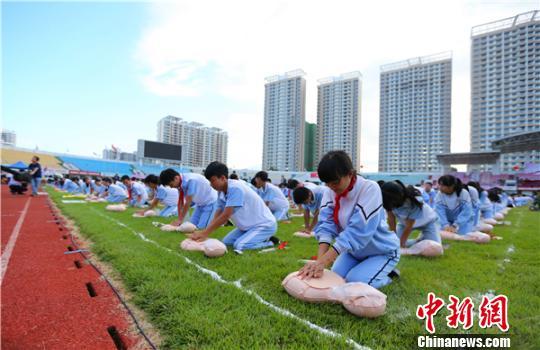 我國每年猝死人數(shù)高達55萬 心塞真的能要命!-易網(wǎng)健康<a href=http://www.aoa7937.com/jkys/ target=_blank class=infotextkey>養(yǎng)生</a>網(wǎng) 我國每年猝死人數(shù)高達55萬 心塞真的能要命!