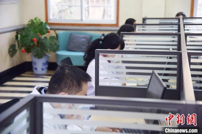 世界精神衛(wèi)生日：“情緒感冒”，我們忽視了多少？