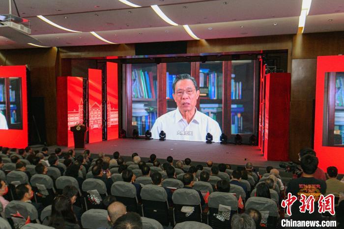 中山一院111周年:多個“世界首創” 冀打造國際一流醫學高地-易網健康<a href=http://www.aoa7937.com/jkys/ target=_blank class=infotextkey>養生</a>網 中山一院111周年:多個“世界首創” 冀打造國際一流醫學高地