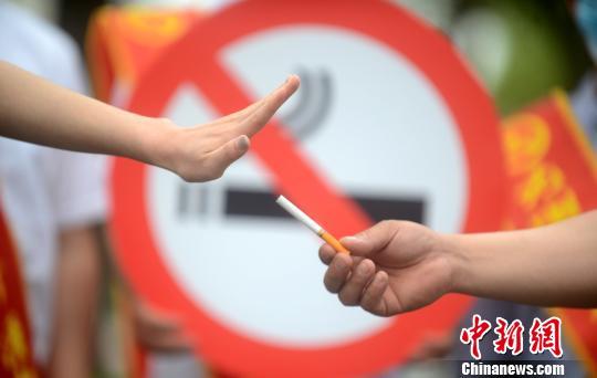 世界慢阻肺日：秋冬反復(fù)咳嗽，警惕“難以呼吸的痛”