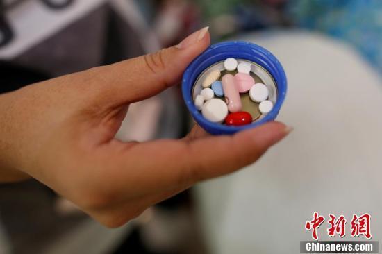 如何管理家庭藥箱?專家提醒要警惕這些“坑”-易網健康<a href=http://www.aoa7937.com/jkys/ target=_blank class=infotextkey>養生</a>網 如何管理家庭藥箱?專家提醒要警惕這些“坑”