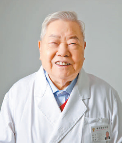 師古不泥古創新不停步(走近國醫大師)-易網健康<a href=http://www.aoa7937.com/jkys/ target=_blank class=infotextkey>養生</a>網 師古不泥古創新不停步(走近國醫大師)