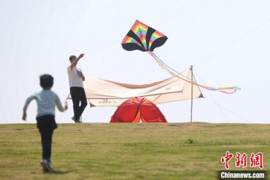 沒有太陽也會被曬傷？專家提醒警惕“云層增強效應”