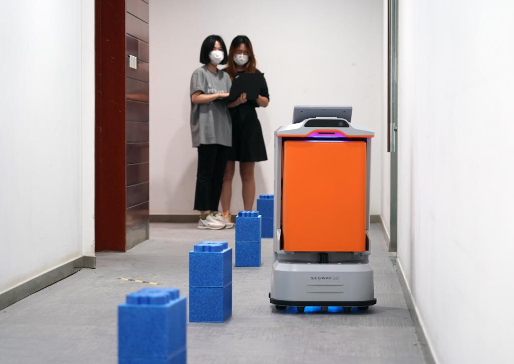 不折不扣、科學精準落實二十條優化措施——國務院聯防聯控機制回應焦點問題