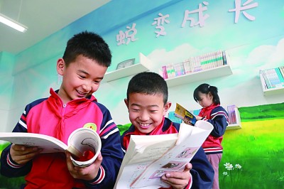 精心呵護學生身心健康