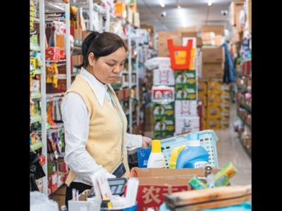 門店“觸網”機遇無限（體驗·走近身邊小商戶·新時代·追夢人）