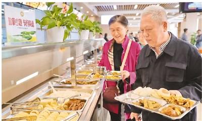 老年助餐，推得開還要辦得好