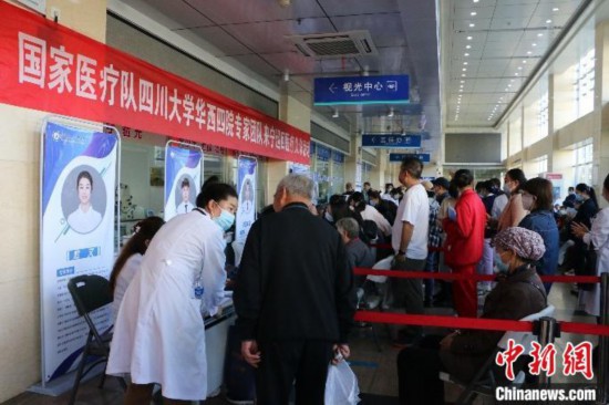 國家巡回醫療隊赴寧夏開展健康義診-易網健康<a href=http://www.aoa7937.com/jkys/ target=_blank class=infotextkey>養生</a>網 國家巡回醫療隊赴寧夏開展健康義診