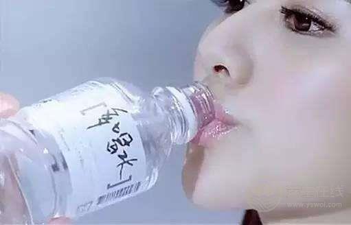 健康飲水好處多！喝這五種水健康加倍