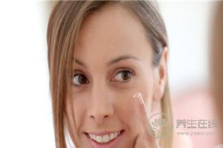 角膜炎平時飲食不能吃什么?