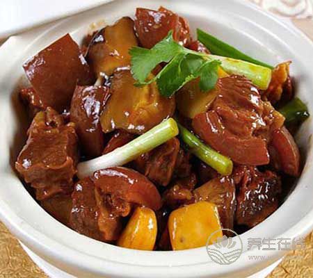 養(yǎng)生禁忌:很多人吃蔥常有這4大誤區(qū) 養(yǎng)生禁忌:很多人吃蔥常有這4大誤區(qū)