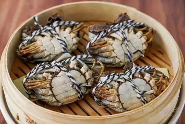 吃蟹是件風雅事，正確的吃蟹方式是這樣的，誤食有害健康哦
