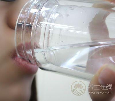 起床先刷牙還是先喝水？超9成人不知道