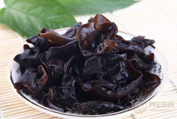 吃5種食物可以讓你快速排便 吃5種食物可以讓你快速排便