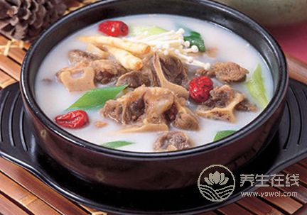保養(yǎng)有護(hù)膚品還不夠！多吃下面幾種食物，比護(hù)膚品有用
