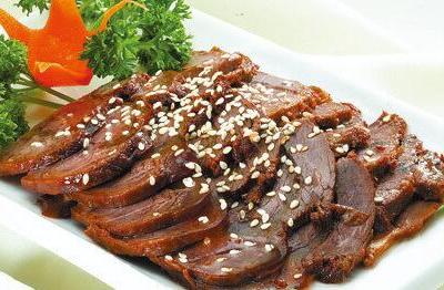 家常牛肉應(yīng)該怎樣燉比較容易燉爛