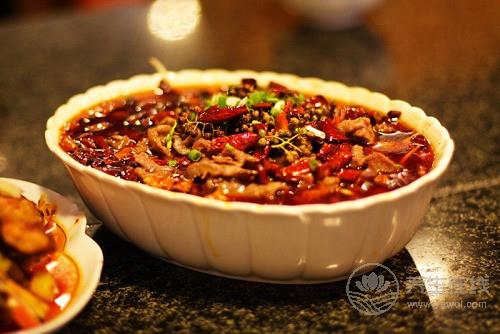 水煮肉片怎么做才有味 四款美味水煮菜的做法-易網<a href=http://www.aoa7937.com/ target=_blank class=infotextkey>健康養生</a>網 水煮肉片怎么做才有味 四款美味水煮菜的做法