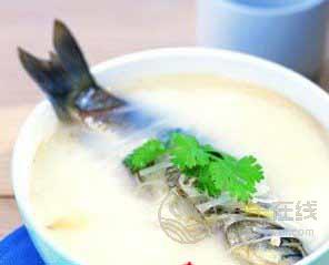 五款藥膳可助于豐胸-易網(wǎng)健康<a href=http://www.aoa7937.com/jkys/ target=_blank class=infotextkey>養(yǎng)生</a>網(wǎng) 五款藥膳可助于豐胸