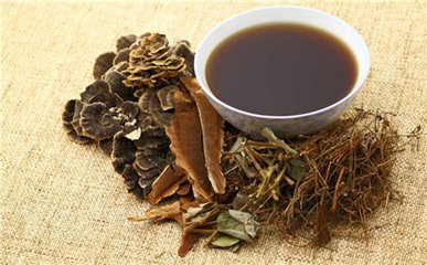 吃中藥治療頭發(fā)脫發(fā)的偏方和秘方