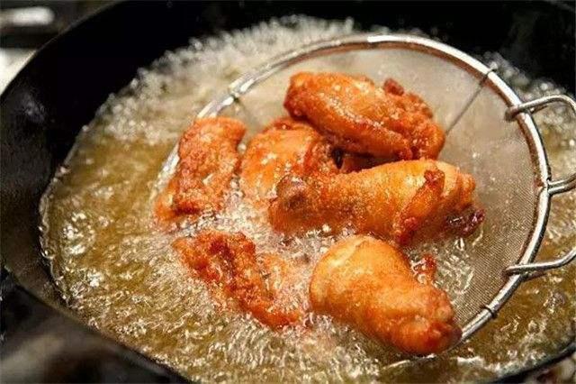 周期短的人一般不明白吃,中醫大師:人一但到中年,4種食材要少吃-易網<a href=http://www.aoa7937.com/ target=_blank class=infotextkey>健康養生</a>網 周期短的人一般不明白吃,中醫大師:人一但到中年,4種食材要少吃