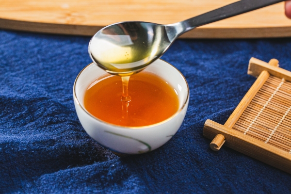 體內(nèi)濕氣重可以喝蜂蜜水嗎 喝蜂蜜水會產(chǎn)生濕氣嗎