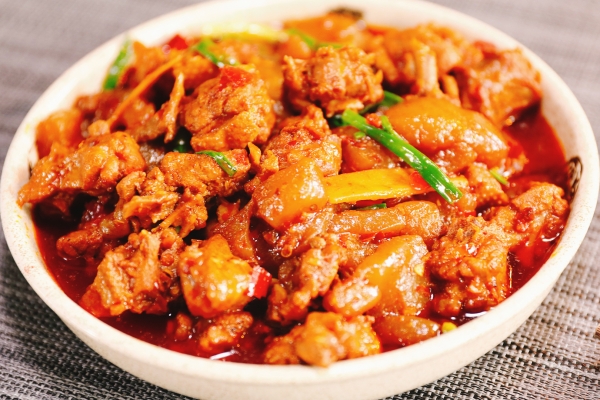 魔芋是怎么制作出來(lái)的 魔芋的原料是啥