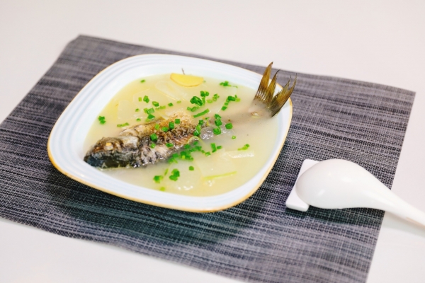 鯽魚湯的功效與作用、禁忌和食用方法