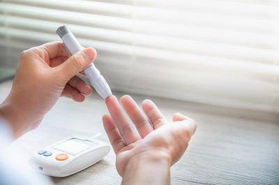 糖尿病腎病癥狀有哪些 糖尿病腎病20年了治療心得