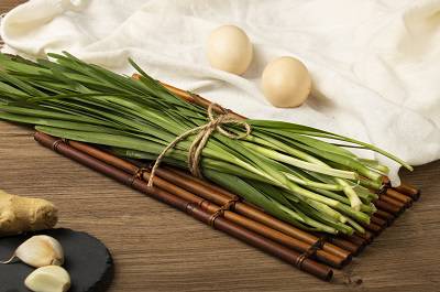 韭菜洋蔥花椒煮水喝起什么作用 韭菜洋蔥花椒煮水的功效作用